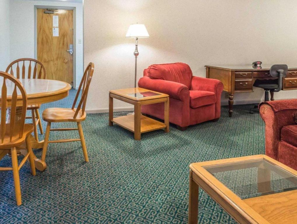 Quality Inn Royle Kittanning エクステリア 写真