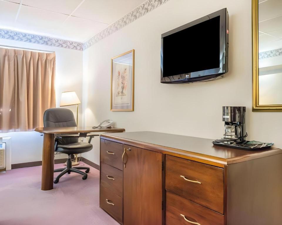 Quality Inn Royle Kittanning エクステリア 写真